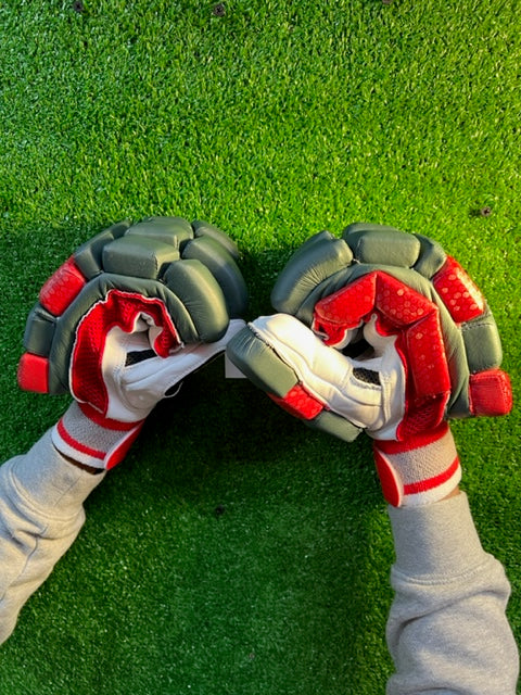 E4 LEGEND EDITION RED AND GREEN  BATTING GLOVES
