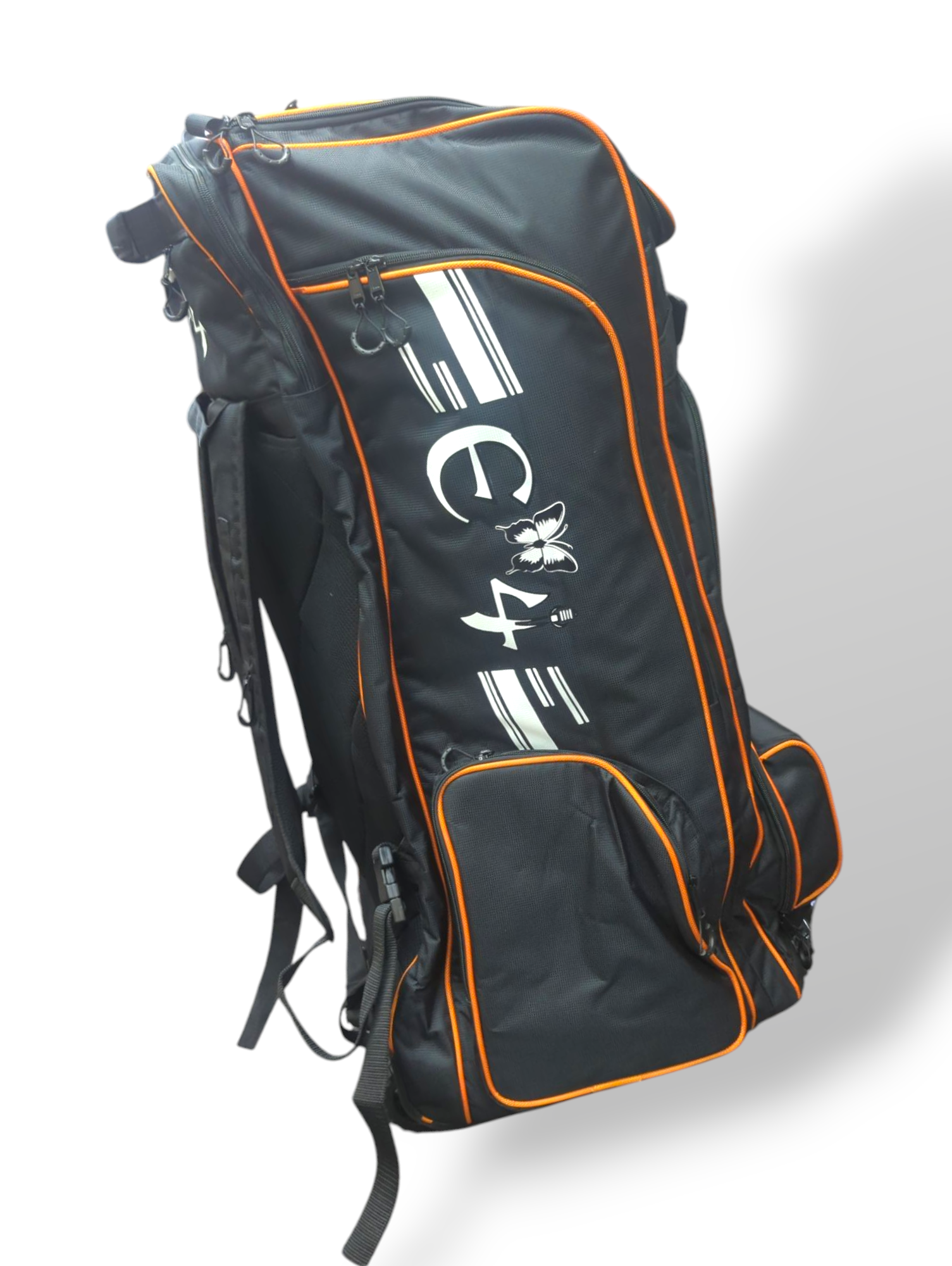 E4 Monarch Wheelie Duffle Cricket Bag - 2025