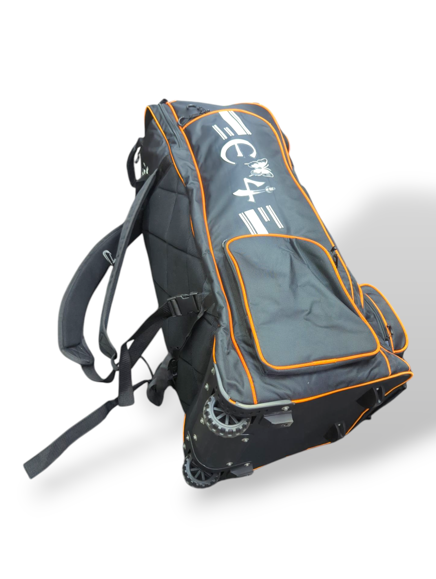 E4 Monarch Wheelie Duffle Cricket Bag - 2025