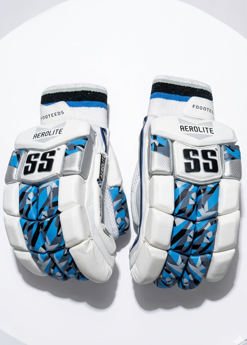 SS Aerolite Batting Gloves - 2026