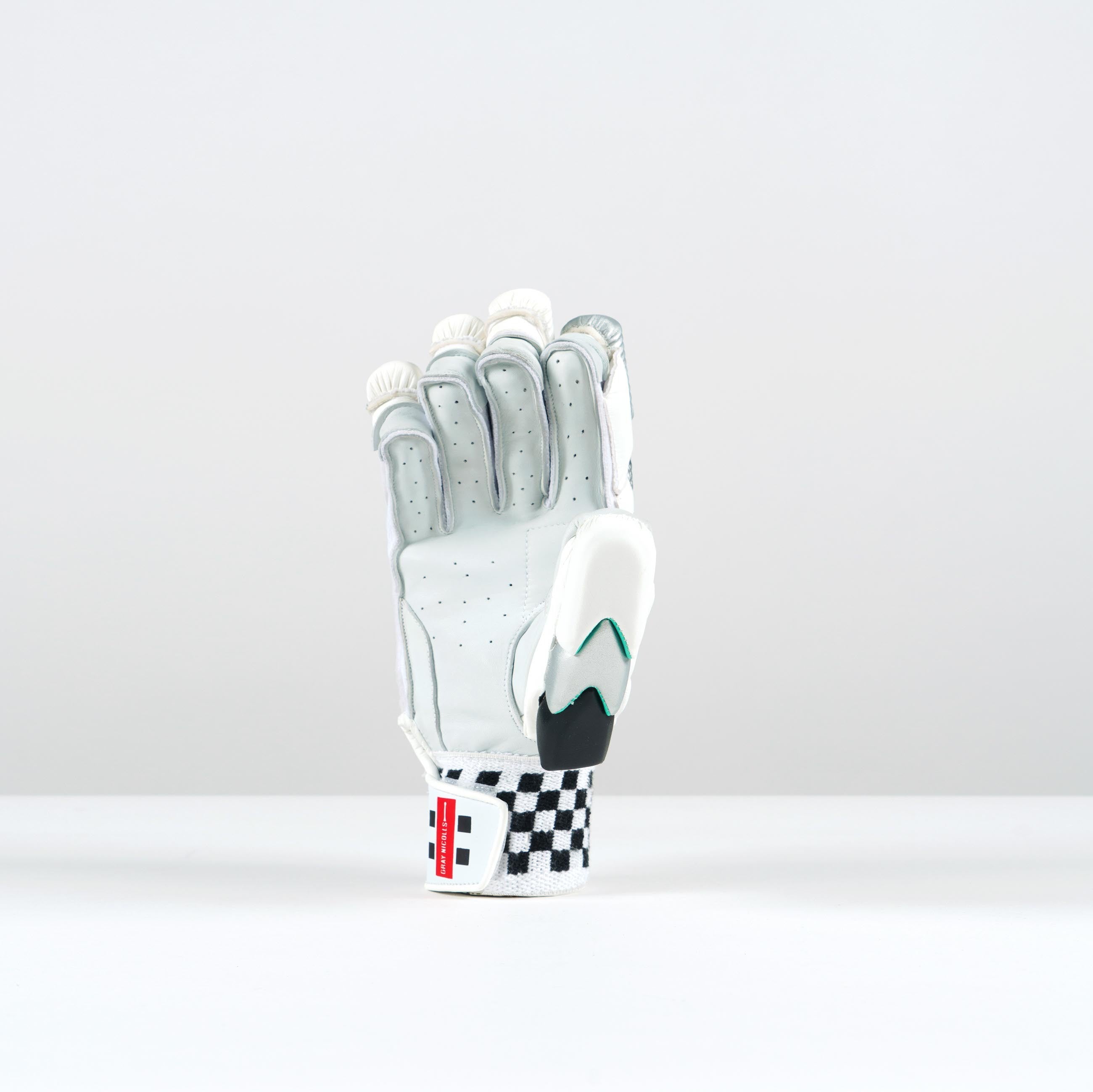 Gray Nicolls Ventus 1.0 2000 Batting Gloves - 2025