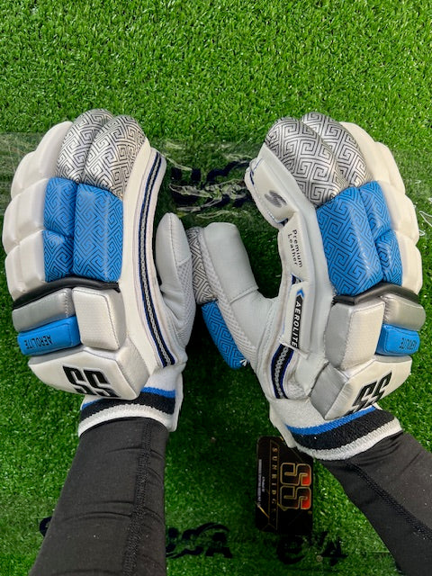 SS Aerolite Batting Gloves - 2025