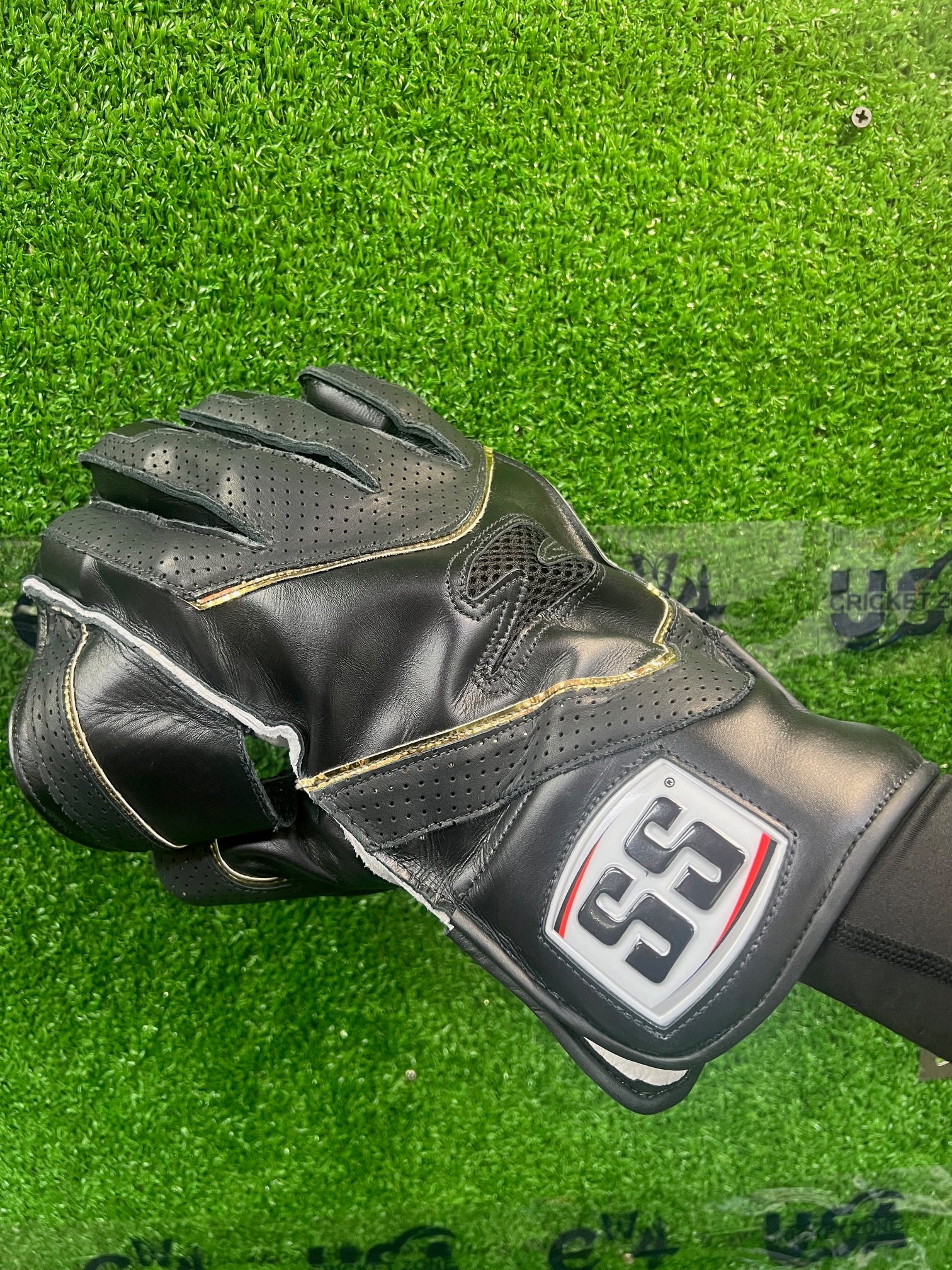 SS Reserve Edition Full Black  Wicket Gloves - 2024