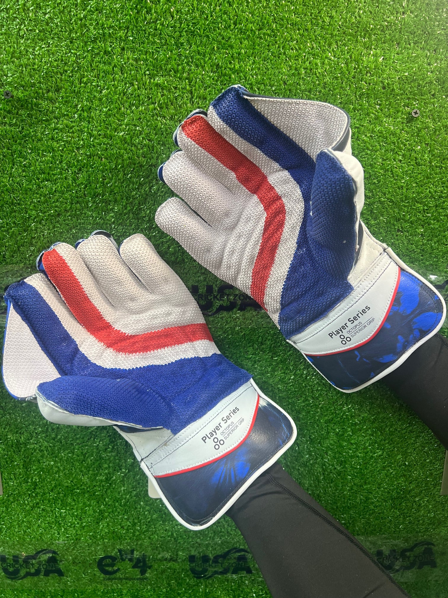 SS Player Series Wicket Keeping Gloves