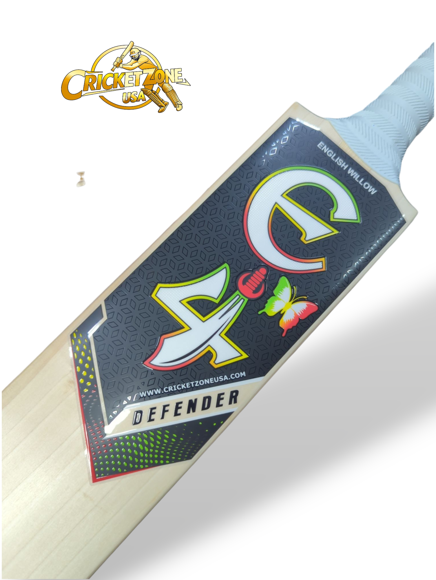 E4 Defender English Willow Bat - 2025