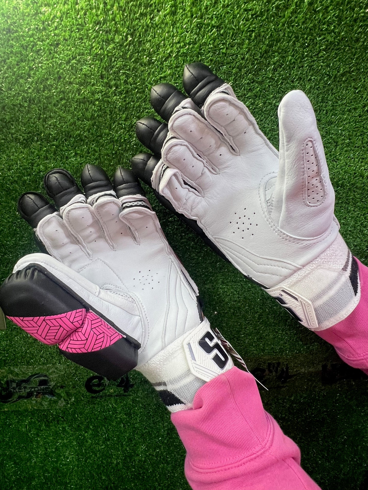 SS Super Test Colored Batting Gloves