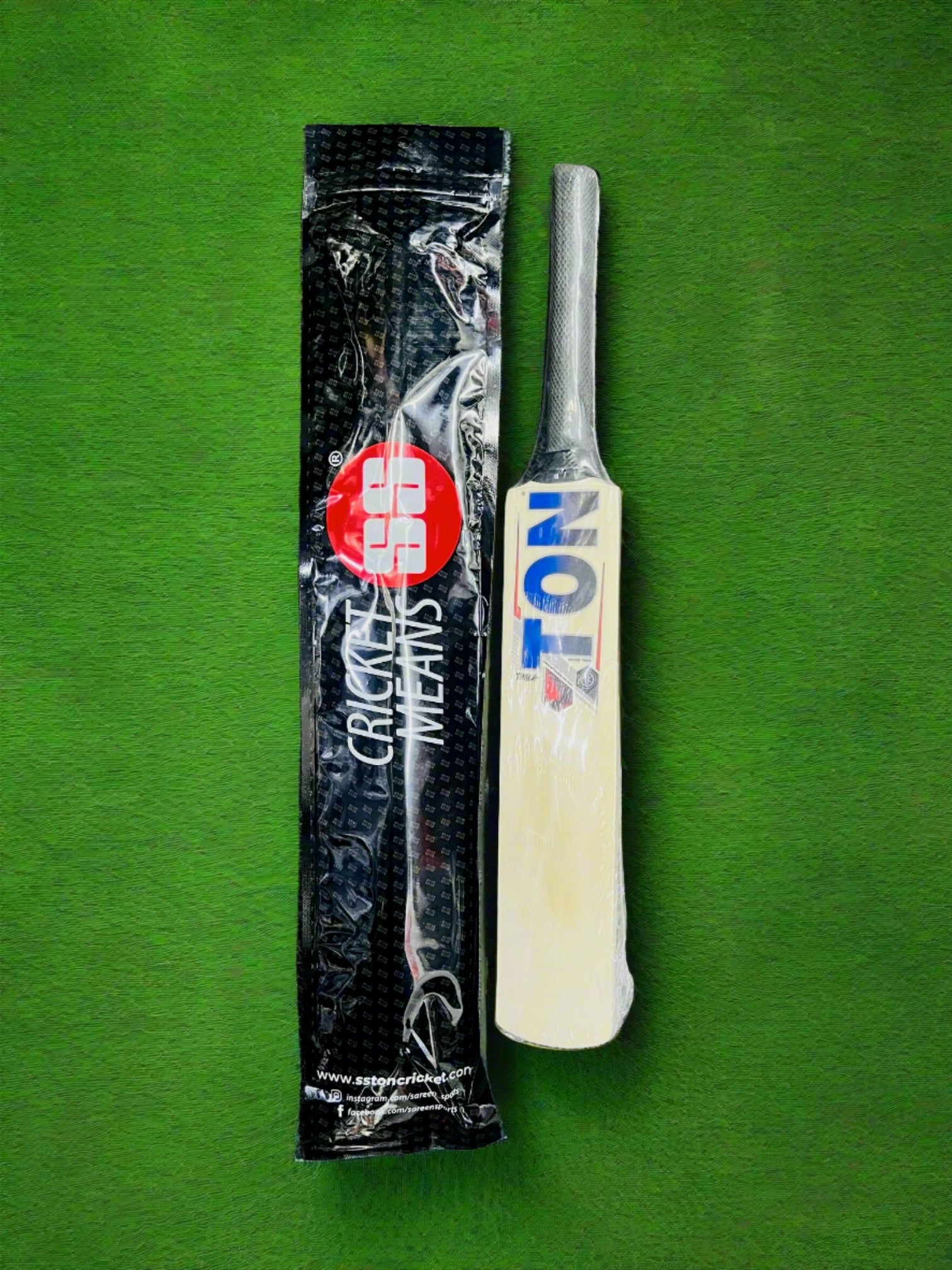 SS Thala Mini Signature Autograph Bat