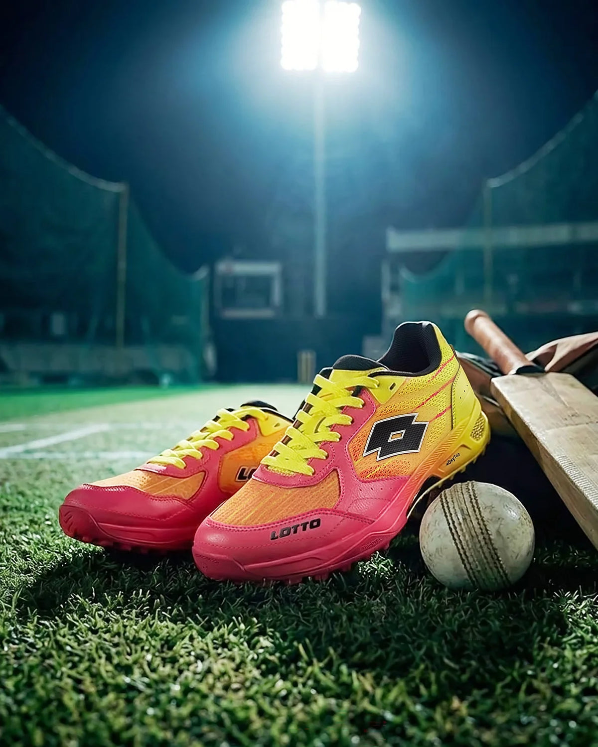 Lotto Blaze Hit Fire Dragon Rubber Cricket Shoes  - 2026