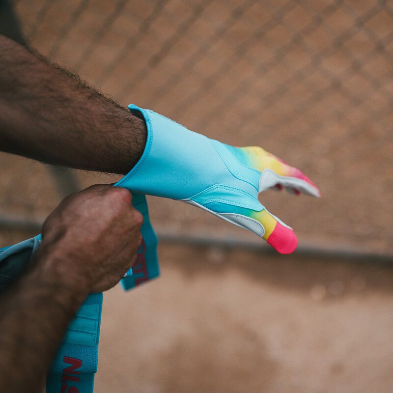 Easton Walk-Off Locked-In Hype Fire Batting Gloves - 2026