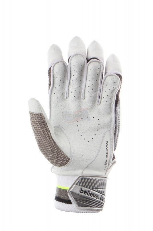 SG DAZZLER BATTING GLOVES