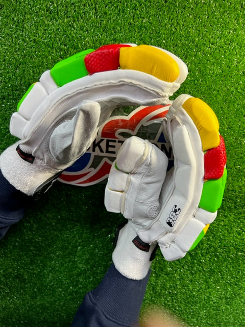 THE BOSS 333 SPLIT FINGER PLAYERS STYLE BATTING GLOVES