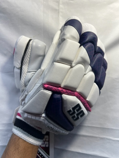 Ss hitech best sale batting gloves