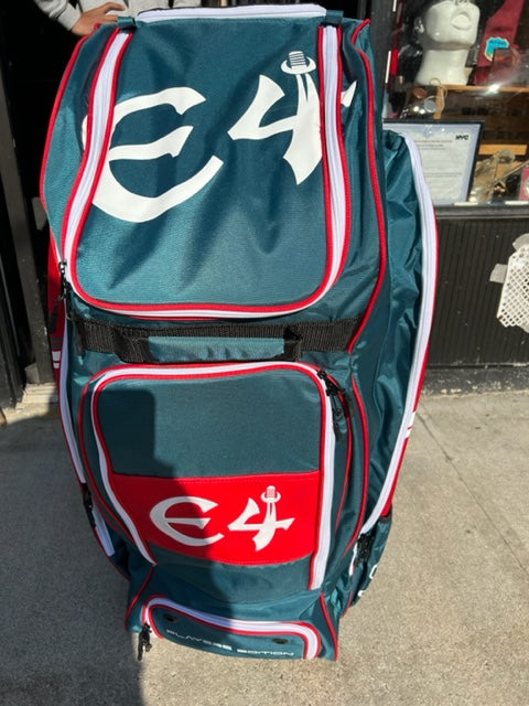 E4 PLAYERS EDITION WHEELIE DUFFLE 2022- GREEN AND RED