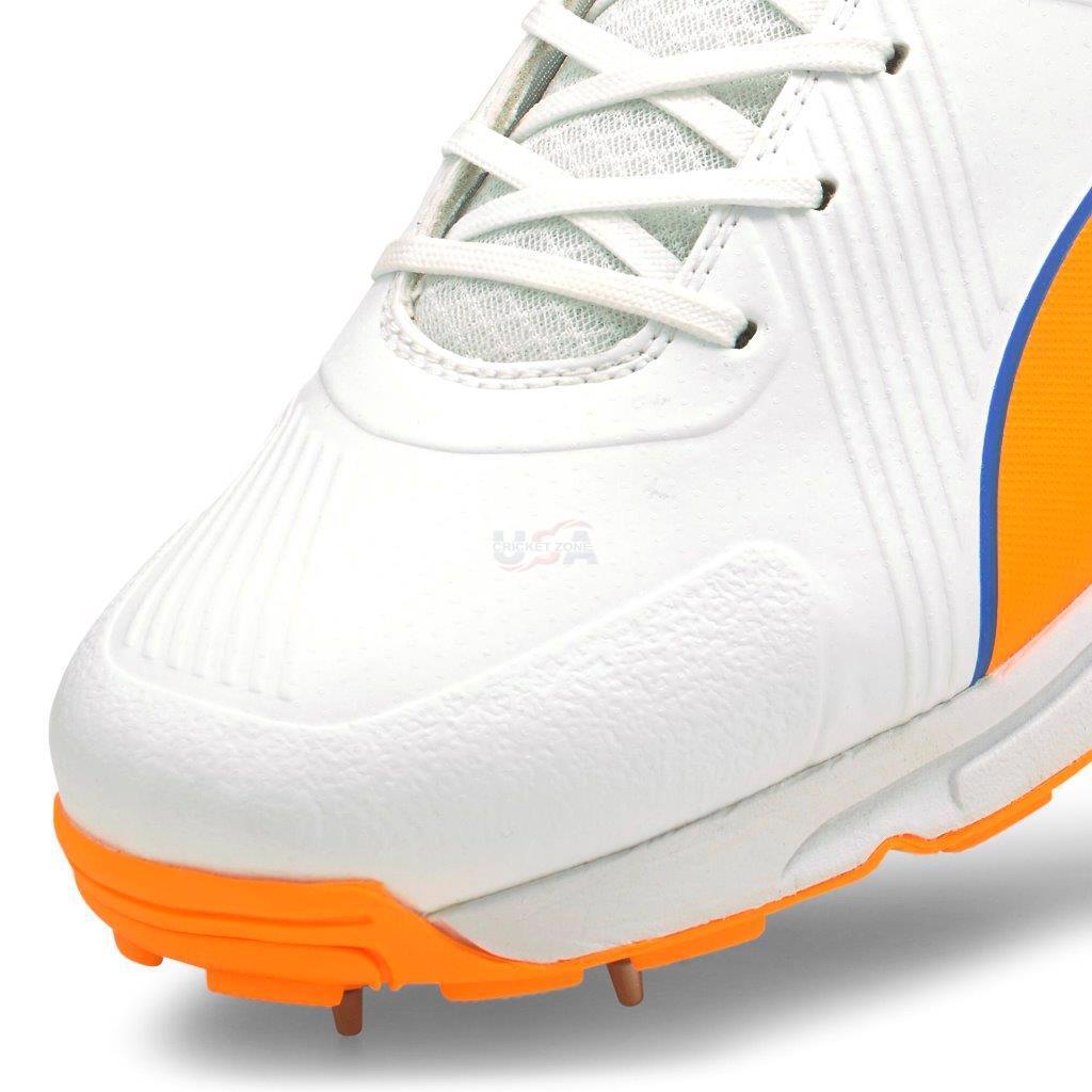 WHITE PUMA 19.2 MEN'S CRICKET SHOES